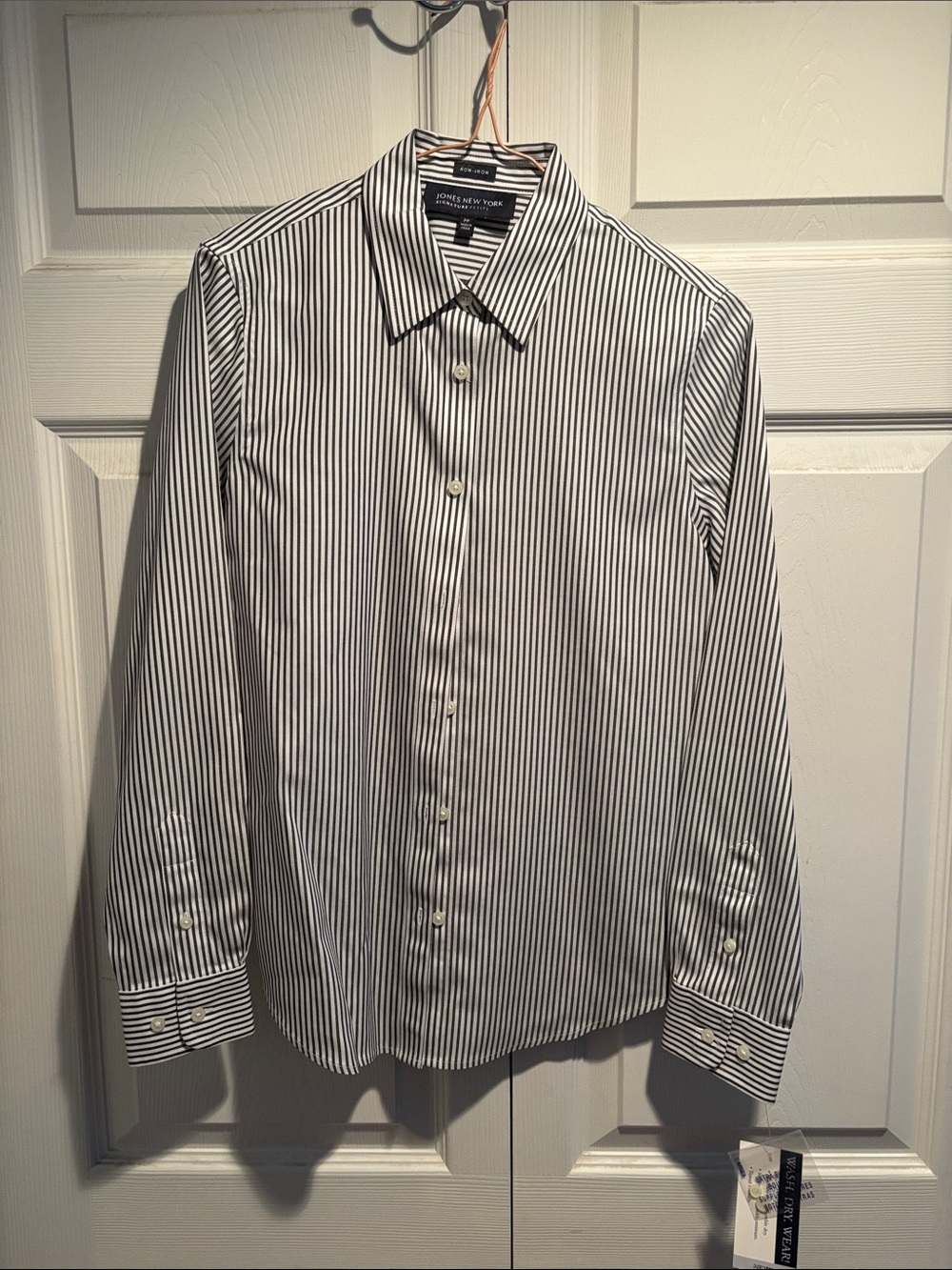 Jones New York Men’s White and Gray Vertical Stripe Dress Shirt - Picture 1 of 4